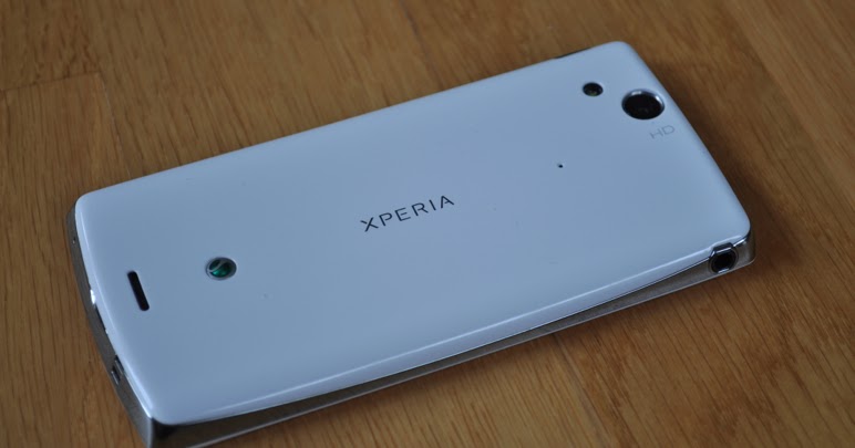 Sony Ericsson Xperia Arc S - Ficha Técnica - alifeed.ml sony xperia p ou sony xperia arc s